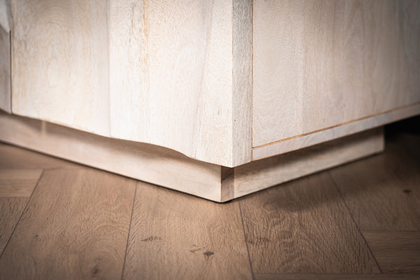 WHITE MOUNTAIN DESIGN SOLID MANGO WOOD TV UNIT WITH 3D ROCK CARVING IN WHITE 170 CM